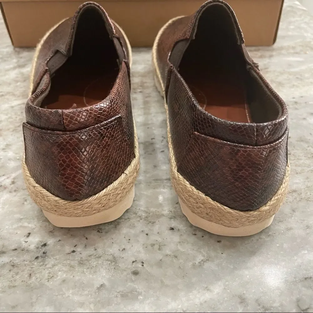 NWT Electric Karma Lola Chocolate Espadrilles Size 8